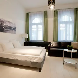St. King 1 By Hi5 Appartement Budapest